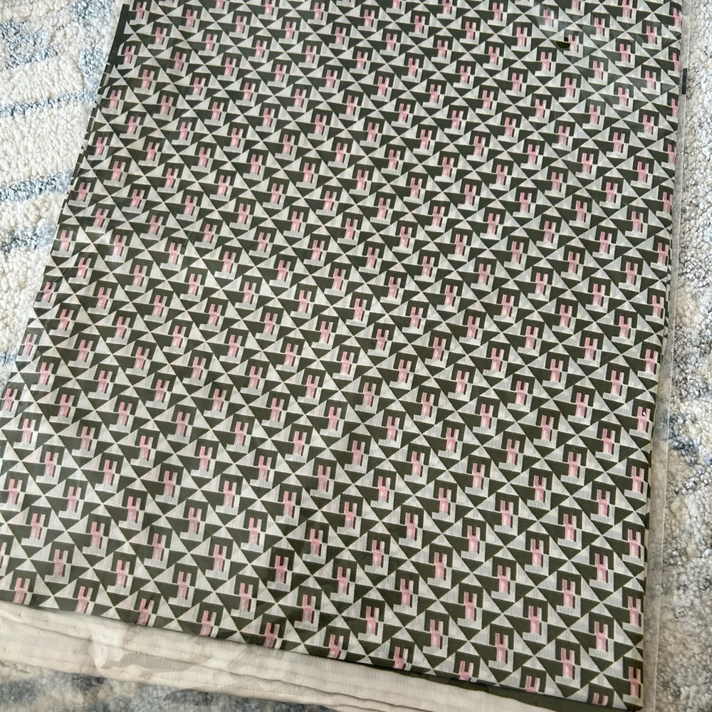 Geometric Patterned Scarve pistachio color